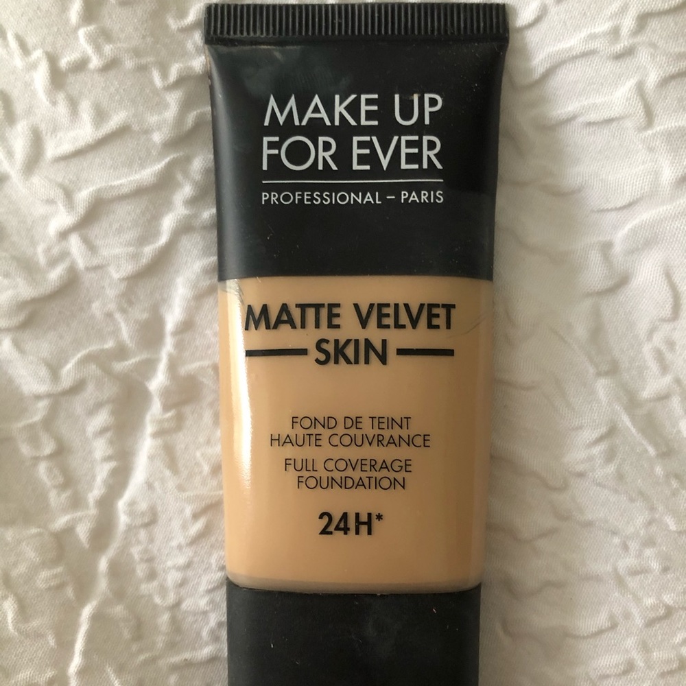 Makeup Forever Matte Velvet Y255